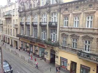 Апартаменты Apartments on Doroshenka 19 Львов Апартаменты-2